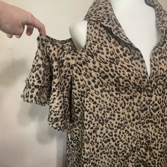 Umgee women's S animal print cold shoulder shirt dress w/ raw seam detail GUC - Picture 6 of 7